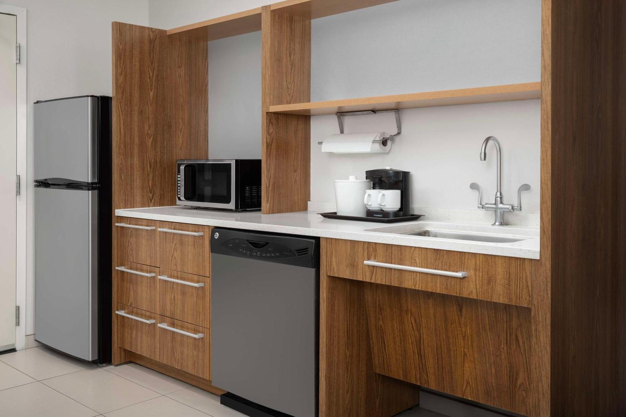 Home2 Suites By Hilton Tallahassee State Capitol Экстерьер фото